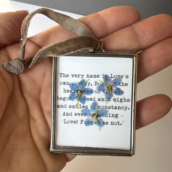 Handmade personalised forget-me-not framed artwork with stitched flowers and poem. A meaningful gift for Mother’s Day, birthdays, friends or remembrance.